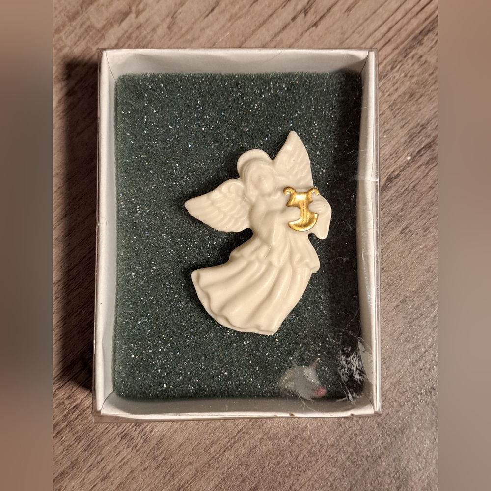 Lenox Cream Angel Pin with Gold Accents